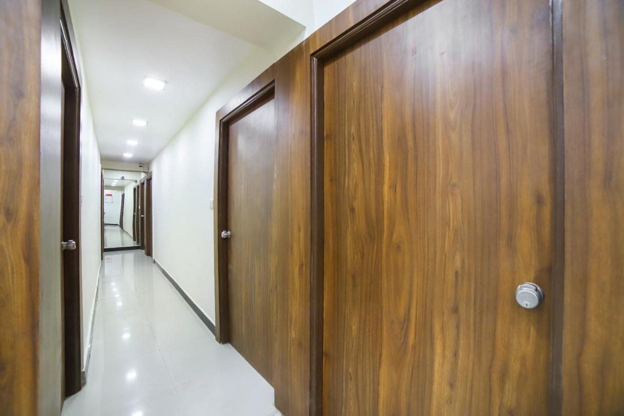 Oyo 67345 Hotel Anjani Inn Naroda Экстерьер фото